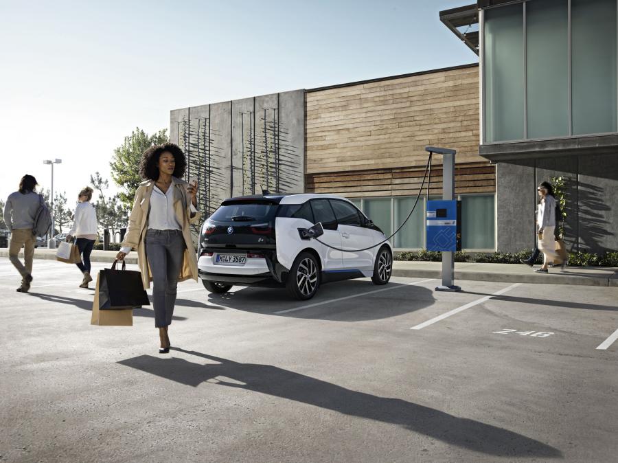  BMW i3 2016 года  (фото 19 из 26)